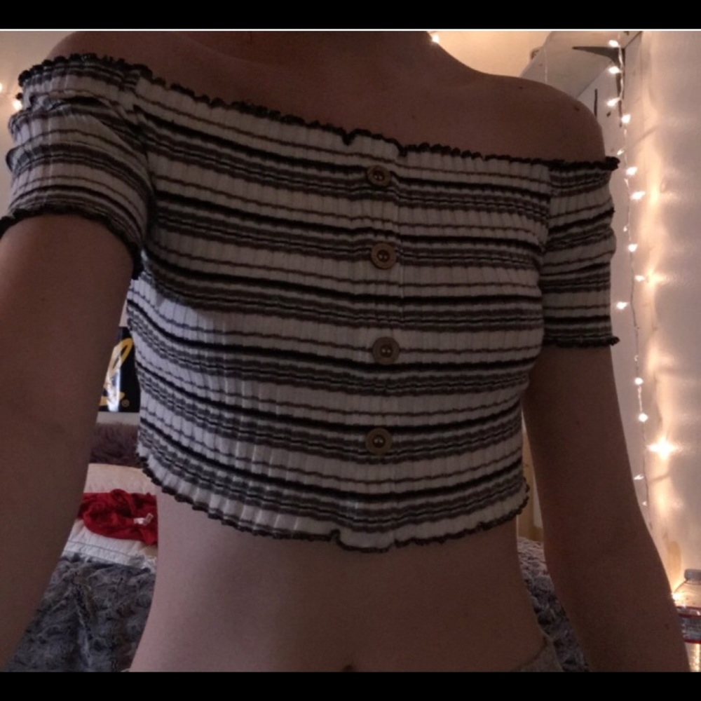 3 cropped tops bundle !